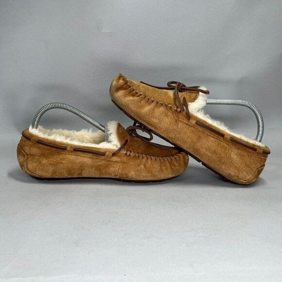 UGG Dakota Slipper Women's Size 8 Chestnut Suede Shearling Slip On Shoes - Picture 8 of 12